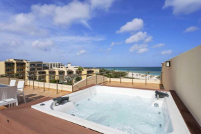 Beachfront - Royal Penthouse 3BR condo - BC352